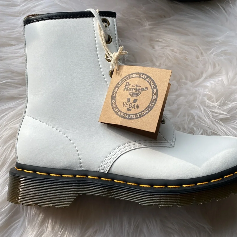 SALE!! DR MARTENS 1460 Vegan Combat Boots white black - Picture 6 of 9